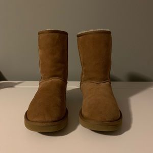 Short Chestnut Ugg Australia Boots
